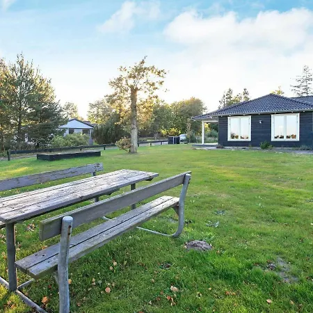 Four-bedroom Holiday In 9