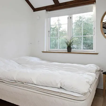 Four-bedroom Holiday In 9 Hébergement de vacances *